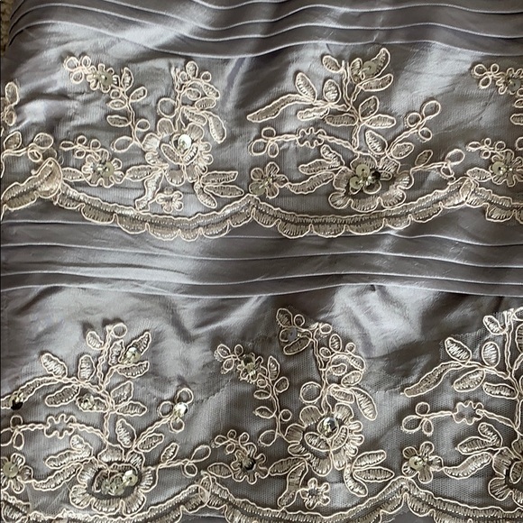 embroidered sweatheart neckline strapless wedding dress s16 - Picture 4 of 10